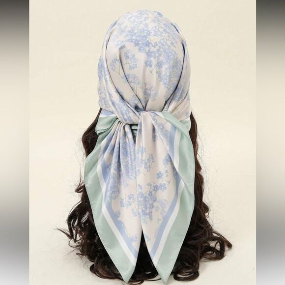 Blue and Green Floral Scarf A1400 - Picture 1 of 5